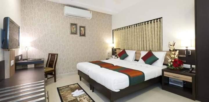 Hotel Siddharth Palace Jaipur Bagian luar foto