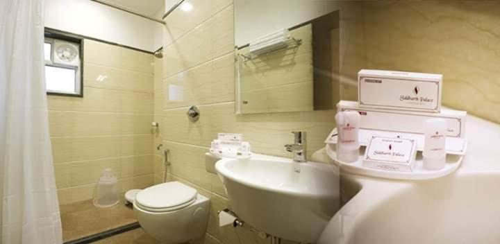Hotel Siddharth Palace Jaipur Bagian luar foto